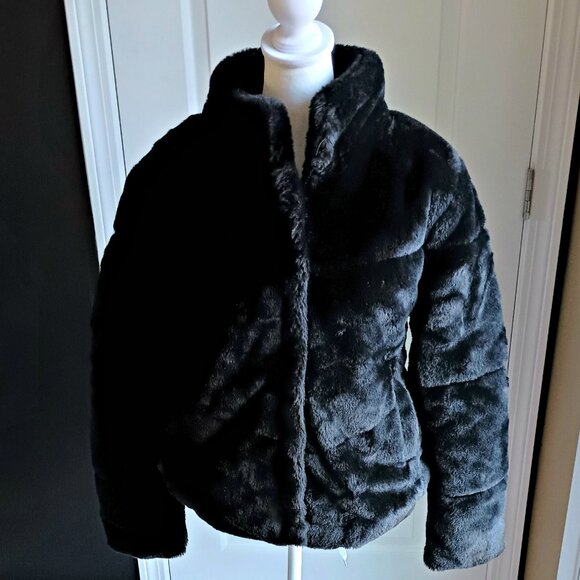 NEW! BLACK FAUX FUR OVER SIZED BOMBER COAT OH MY - Picture 1 of 5